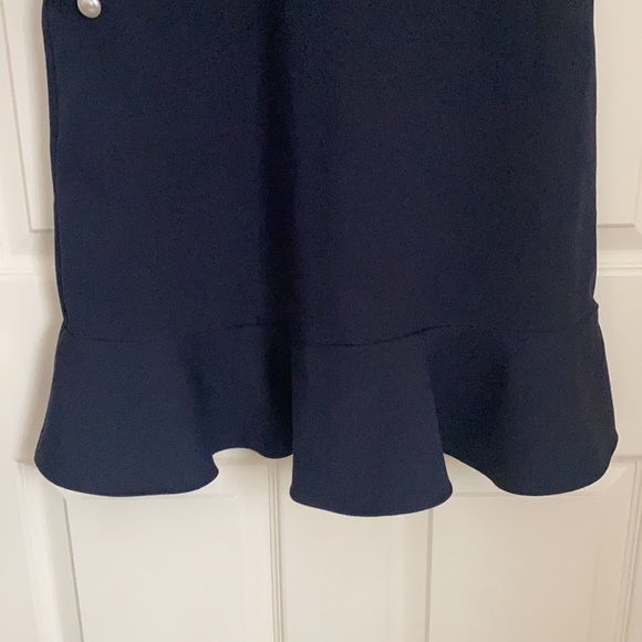 Loft Dress - Picture 4 of 4